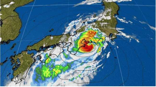 В результаті потужного тайфуну в Японії постраждали 23 людини